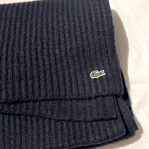 Lacoste Winter Scarf - Picture 4 of 5